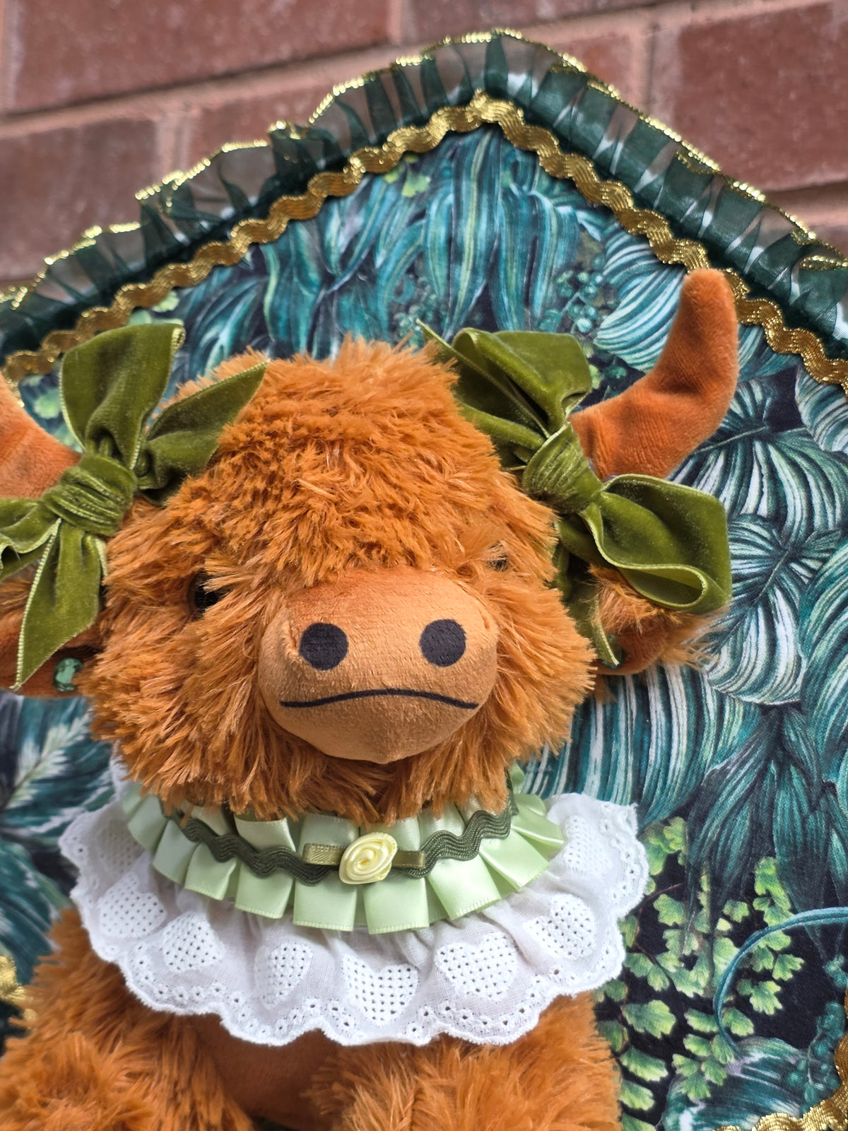 Highland cow cottage girl